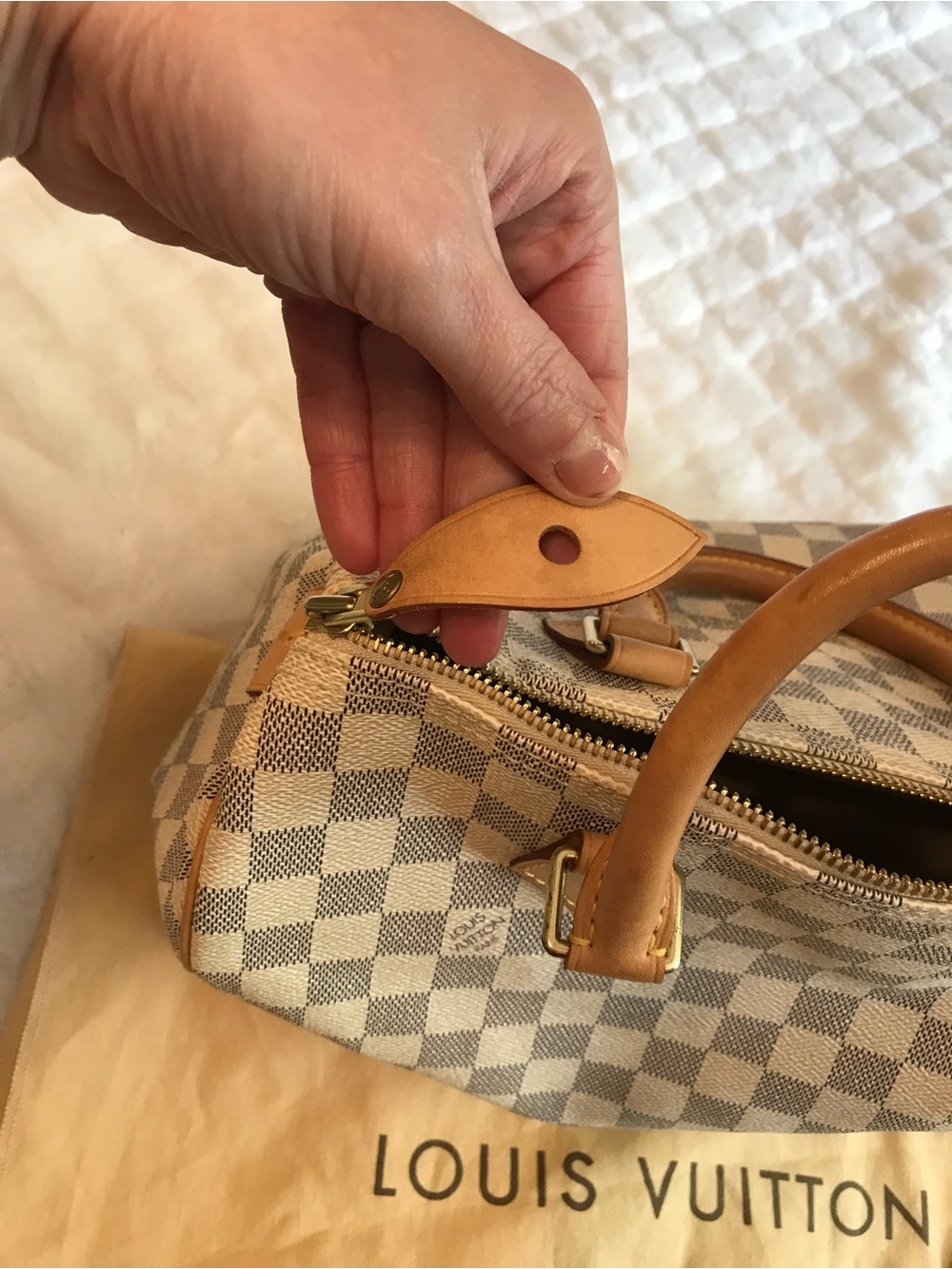 Louis Vuitton Damier Azur Speedy Satchel in Cream and Light Blue - Picture 3 of 10